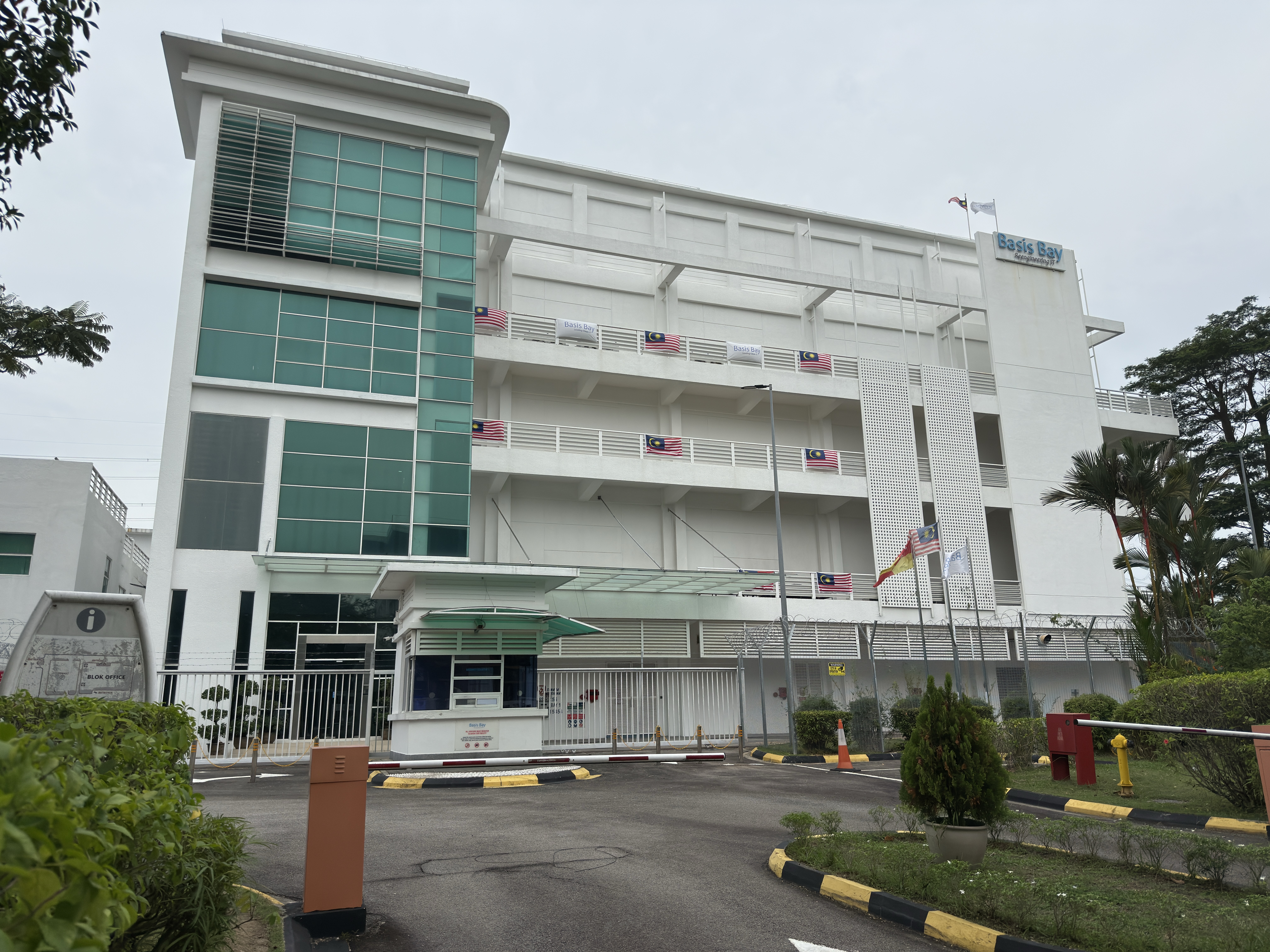 Basis Bay Cyberjaya DC1 exterior
