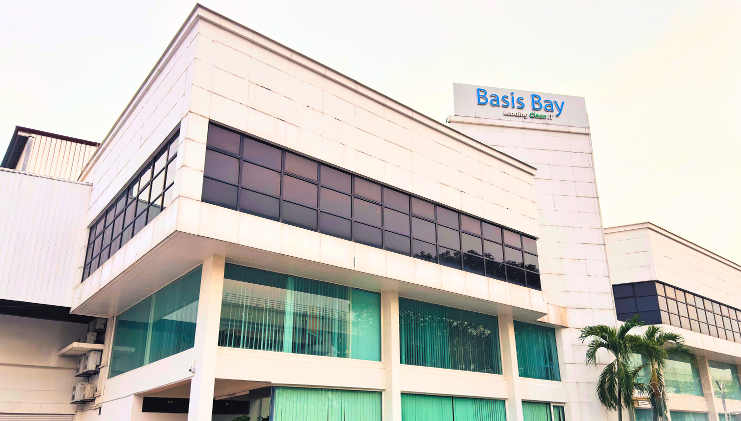 Basis Bay Glenmarie DC exterior